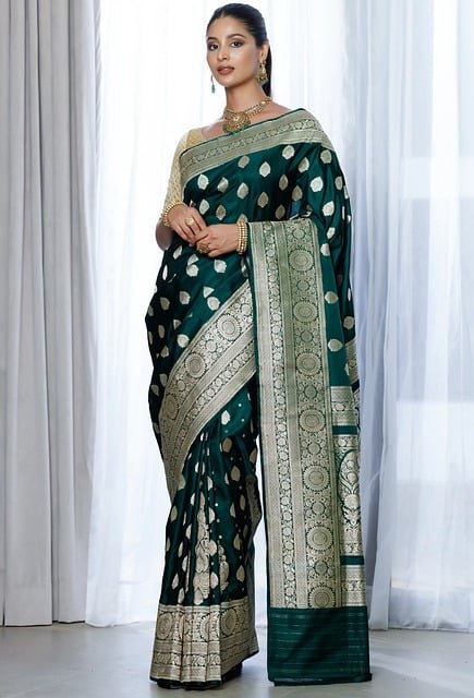 Elegent wedding sarees for brides.